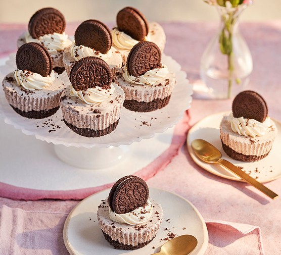 Chocolate-sandwich-cupcakes-4b30ada